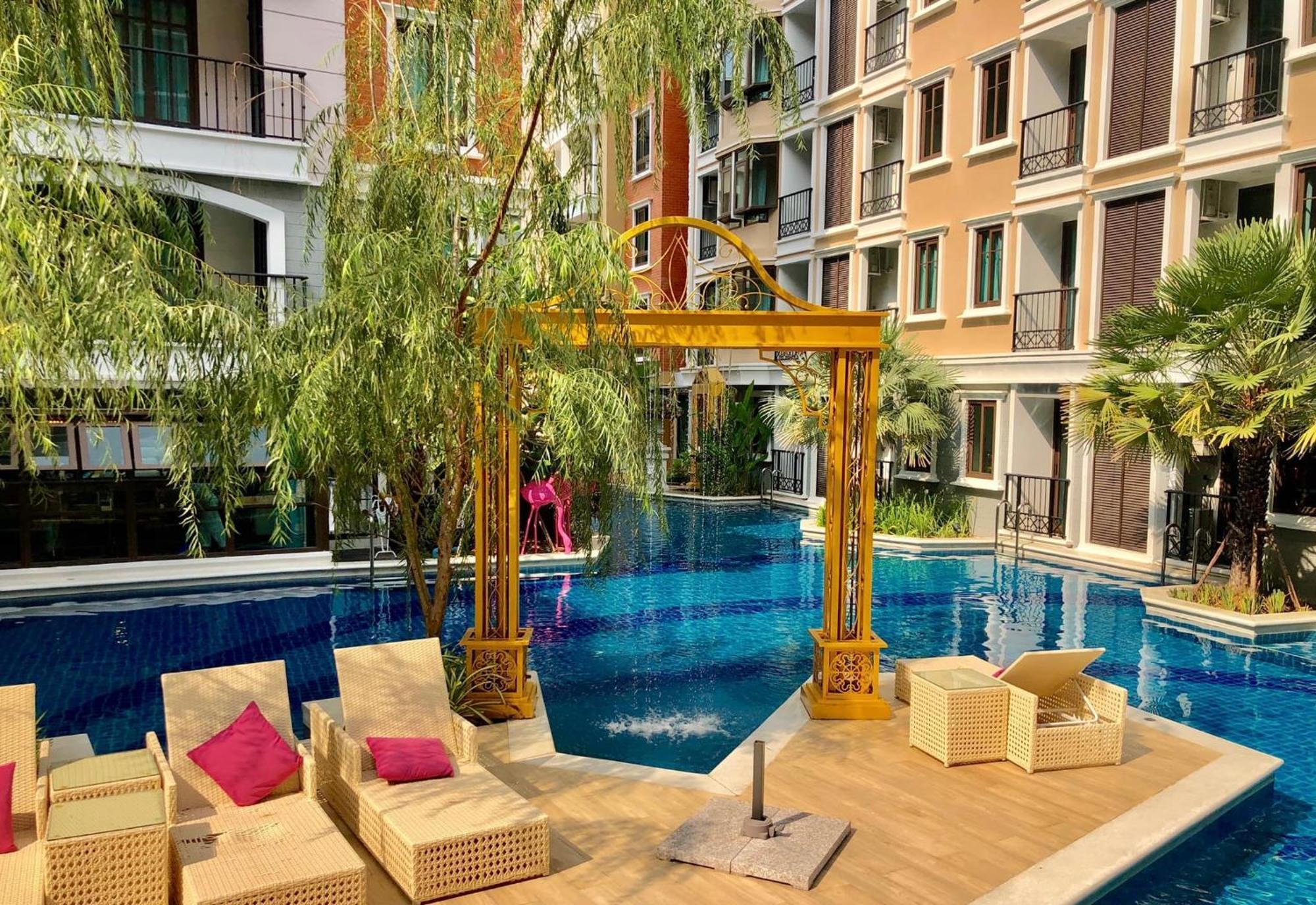 Espana Resort Jomtien Beach Pattaya Екстер'єр фото