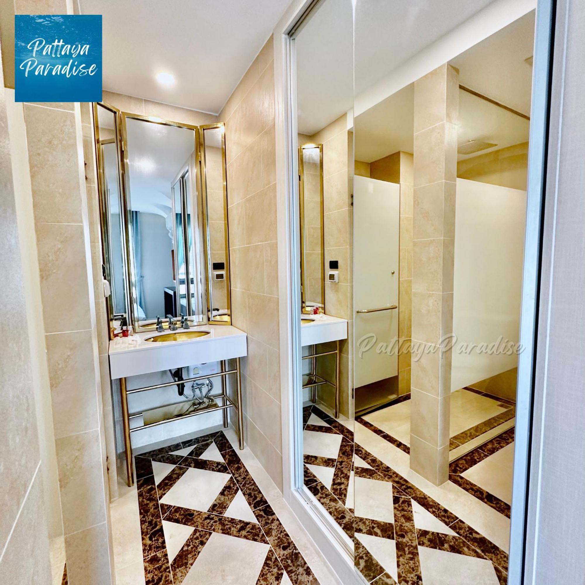 Espana Resort Jomtien Beach Pattaya Екстер'єр фото